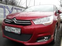 Защита радиатора Citroen C4 HB 2012- black (Фото 2)