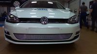 Защита радиатора Volkswagen Golf VII chrome (Фото 4)