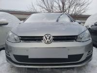 Защита радиатора Volkswagen Golf VII black PREMIUM (Фото 1)
